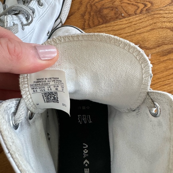 White leather converse - Women’s 10.5 - Picture 3 of 14